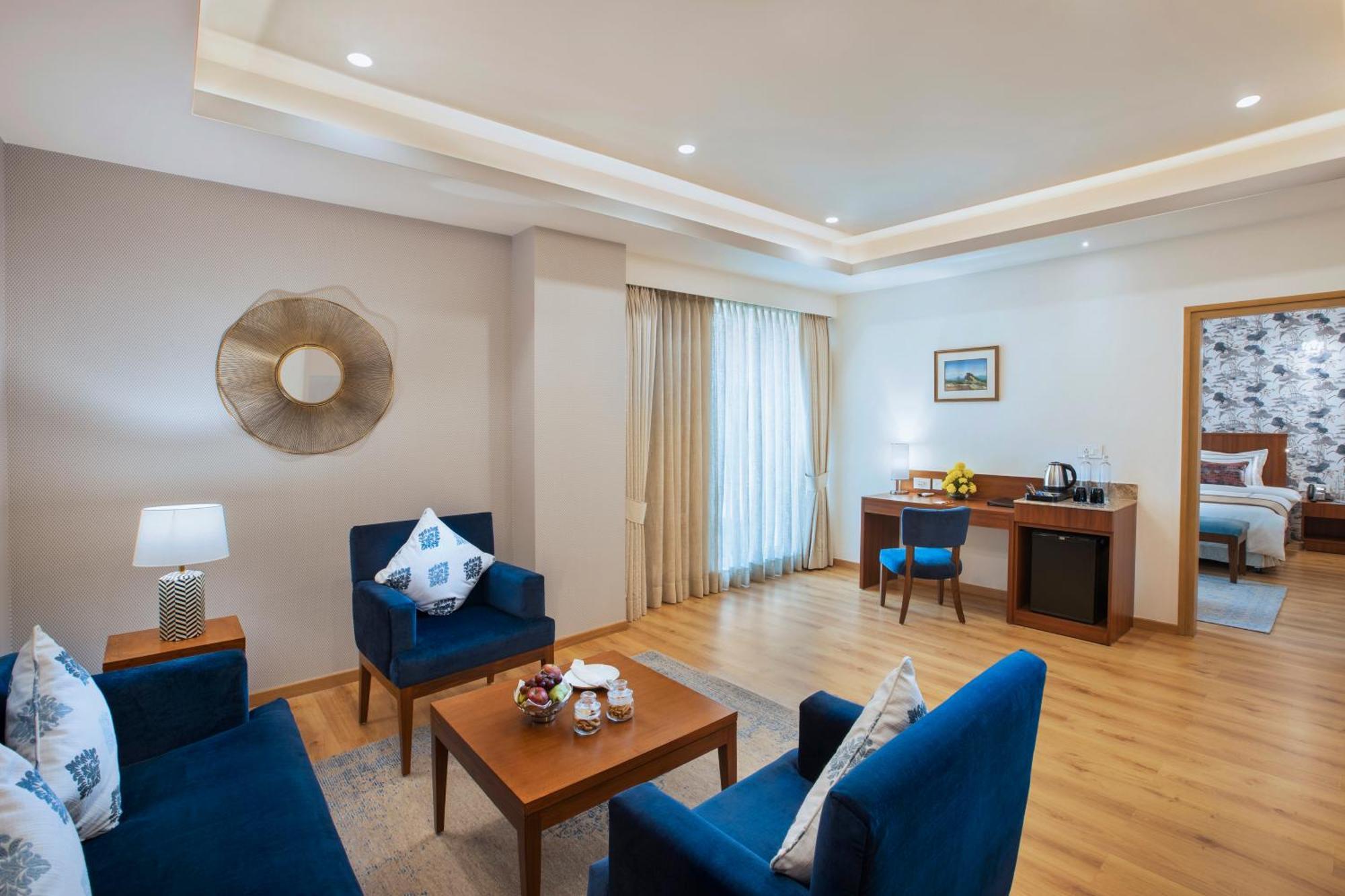 Expoinn Suites And Convention Greater Noida Bagian luar foto